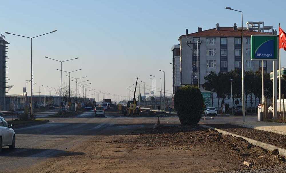 Ali Osman Çelebi Bulvarı'da Çalışmalar Sürüyor