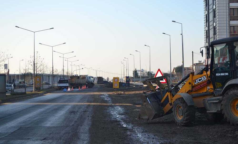 Ali Osman Çelebi Bulvarı'da Çalışmalar Sürüyor