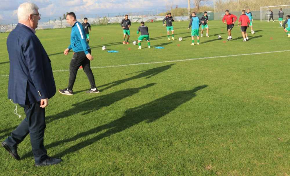 Başkan Yüksel'den Futbolculara Ziyaret
