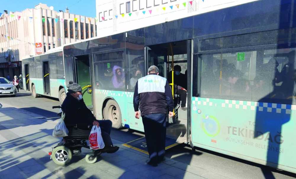 Şoförlerden Örnek Davranış