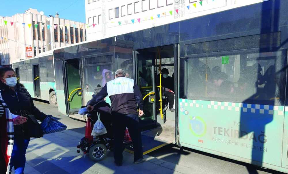 Şoförlerden Örnek Davranış