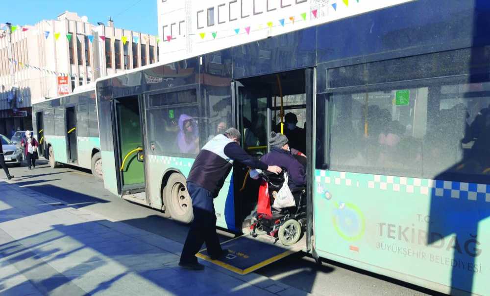 Şoförlerden Örnek Davranış