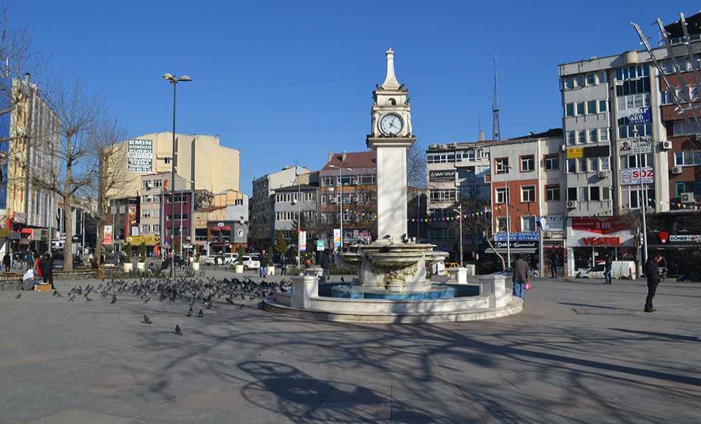 Çorlu'da Soğuk Hava Etsini Sürdürüyor