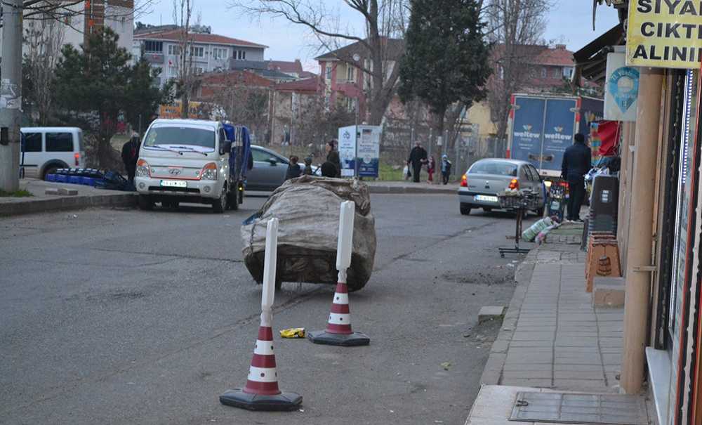 Kendi Küçük Yükü Ağır!