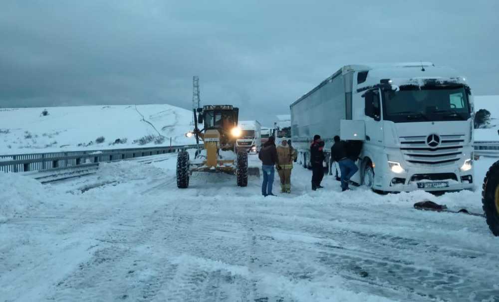Çorlu Belediyesi Yol Açma Çalışmalarına Katıldı