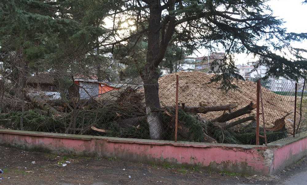 Spor Alanları Harabeliğe Döndü!