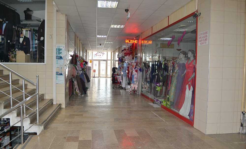 Çarşılar Sessizliğe Büründü