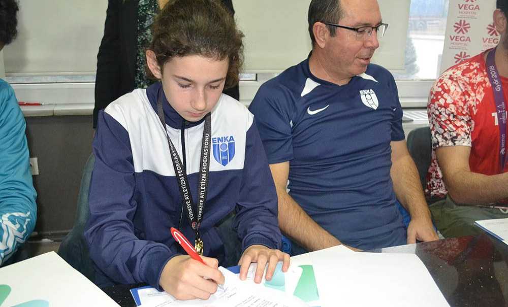 Şampiyon Sporculara Vega Hospital Sponsor Oldu