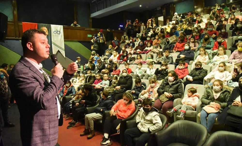 Çocukların Yüzü Gülsün Diye Çalışıyoruz