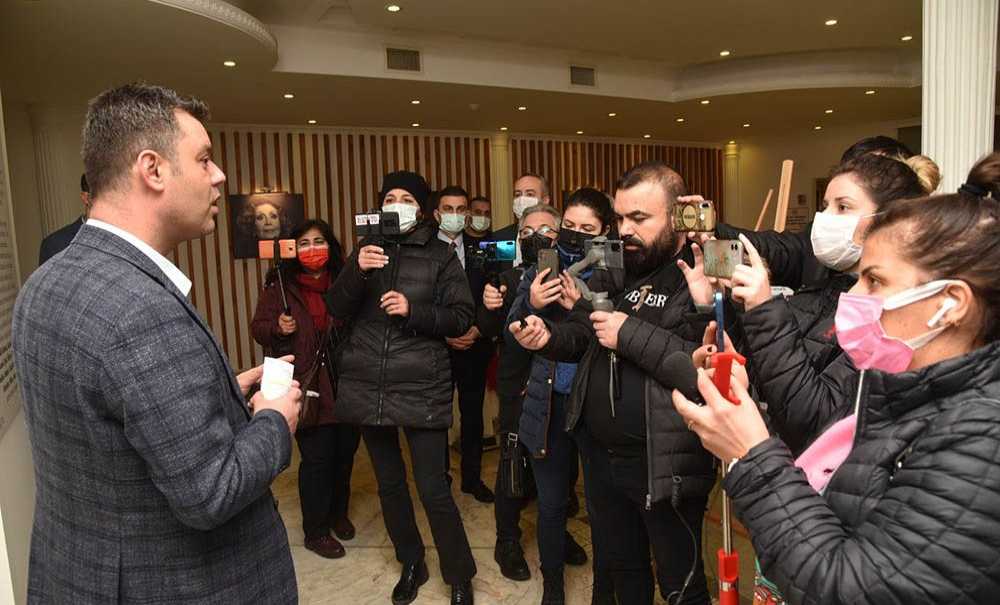 Çocukların Yüzü Gülsün Diye Çalışıyoruz