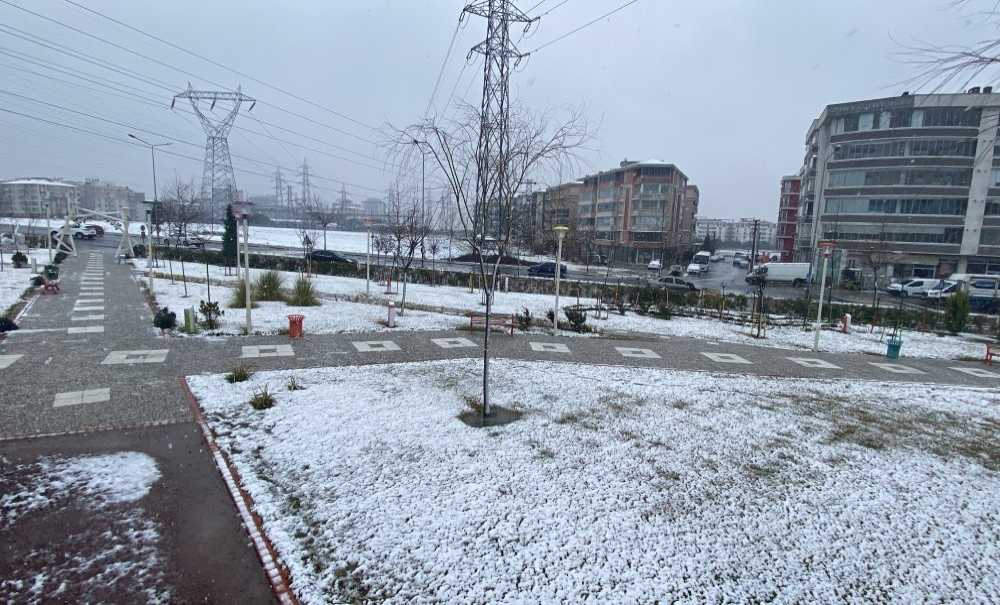 Çorlu'da Kar Yağışı Etkili Oldu