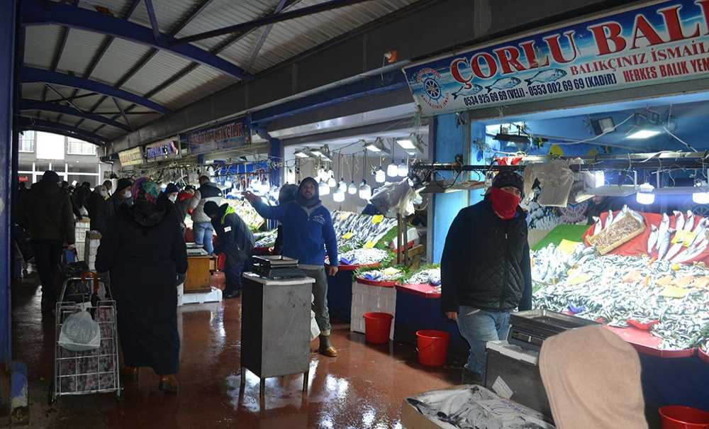 Hamsi 15-20 Liradan Alıcı Buluyor