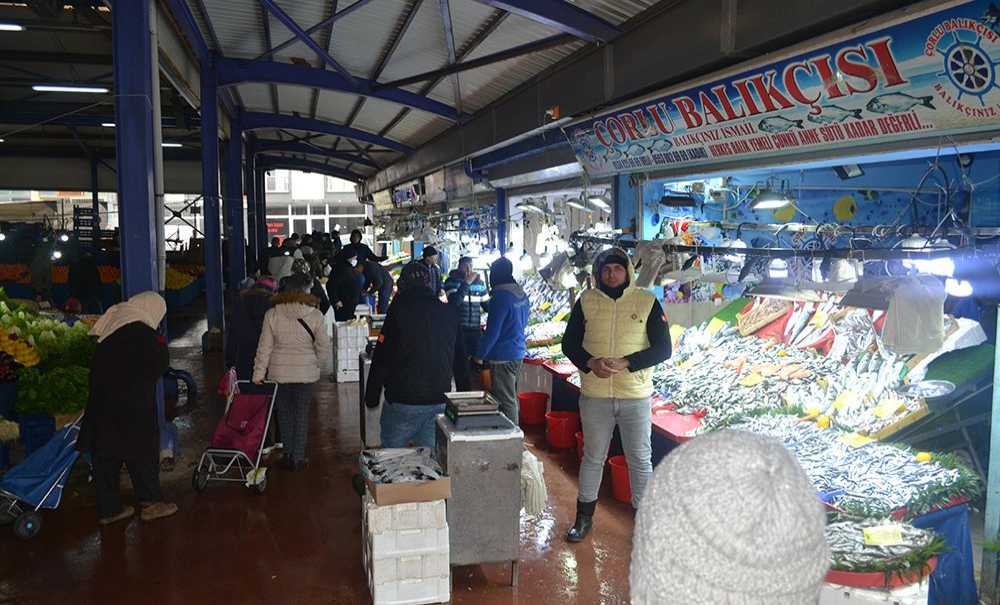 Hamsi 15-20 Liradan Alıcı Buluyor