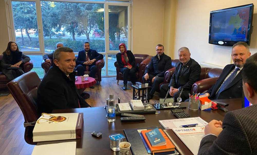 Ak Parti Çorlu'daki Odaları Ziyaret Etti