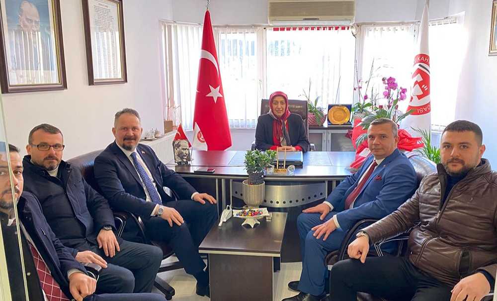 Ak Parti Çorlu'daki Odaları Ziyaret Etti