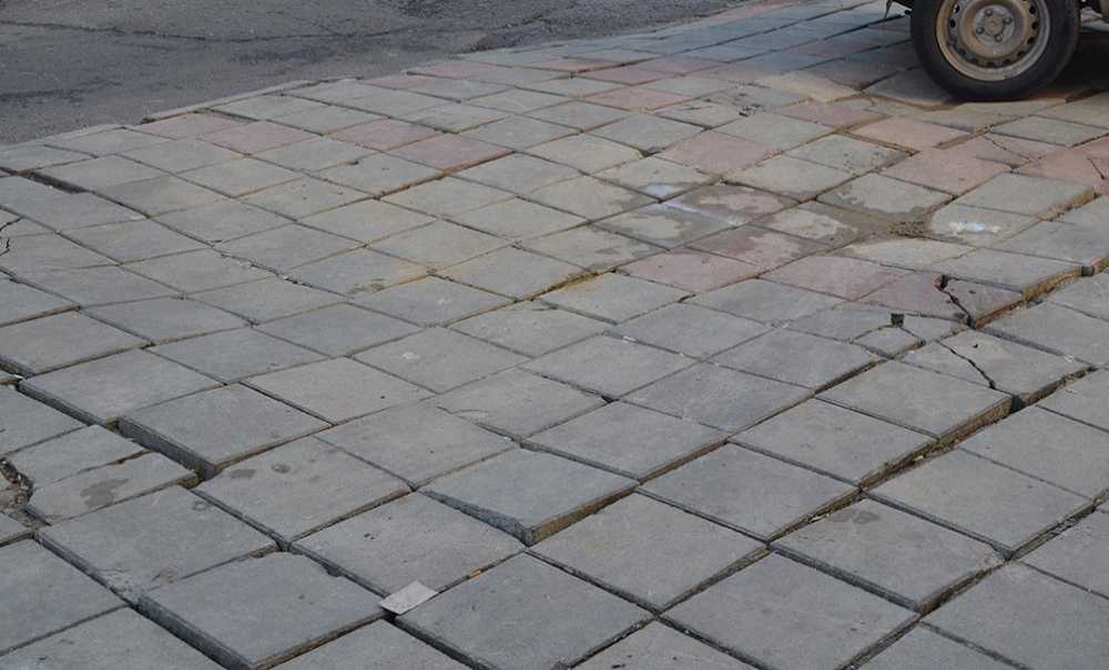 Çorlu'ya Kaldırım Taşı Dayanmıyor!