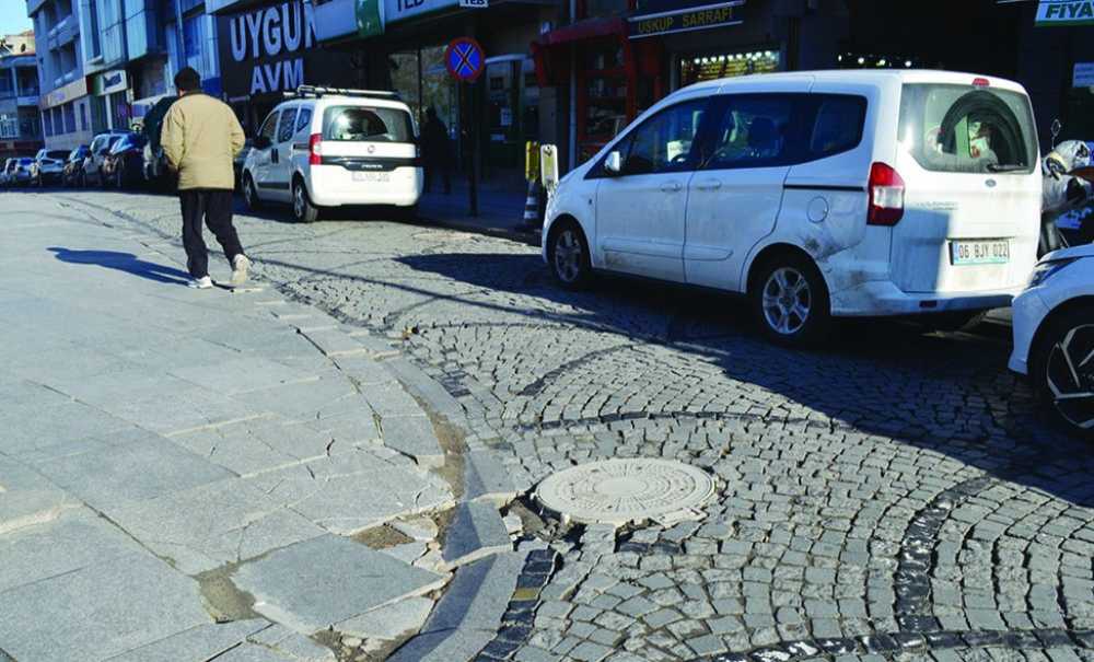 Çorlu'ya Kaldırım Taşı Dayanmıyor!
