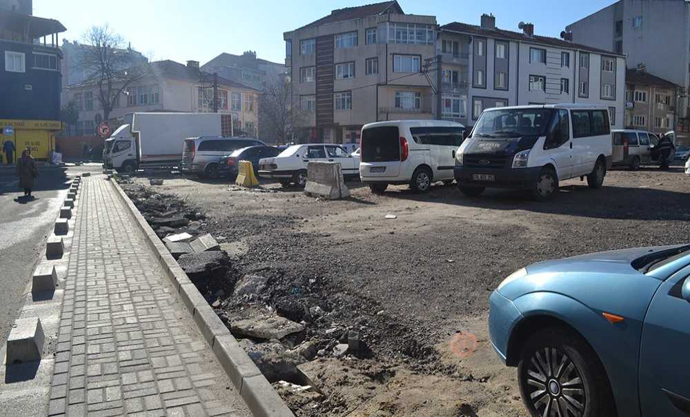 Otopark Düzenleme Bekliyor