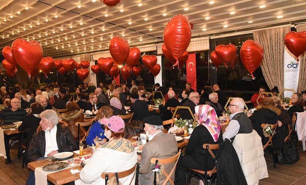 40 Yıllık Çiftler Doyasıya Eğlendiler