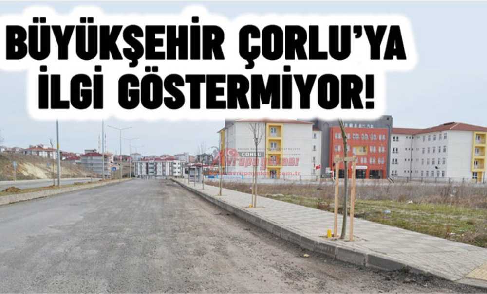Köstebek Yuvasına Dönen İsmet Paşa Bulvarı'yla Ilgili Sürücüler Sert Tepki Gösterdi: Büyükşehi̇r Çorlu'ya İlgi̇ Göstermi̇yor!