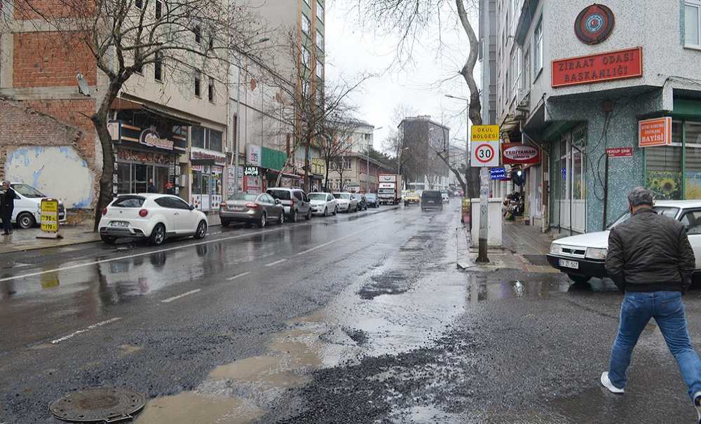 Teski̇ Sadece Seyrediyor!