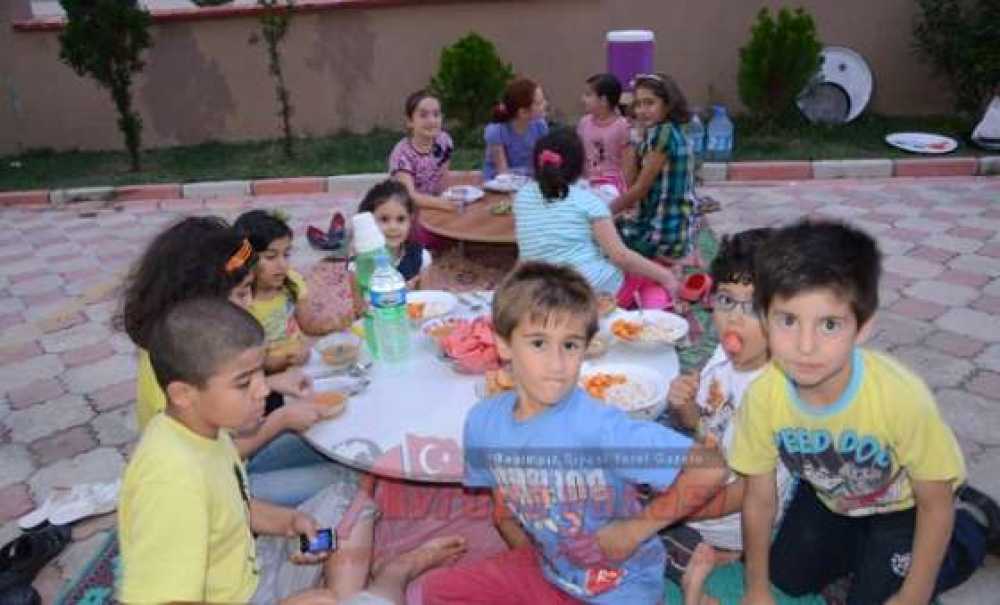 Komşular İftarda Buluştu