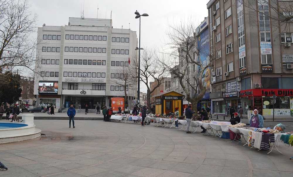 8 Martta Kadınlar Soğuktan Titredi