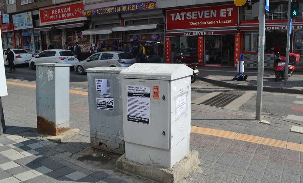 Yapıştırılan İlanlar Görüntü Kirliliğine Neden Oluyor