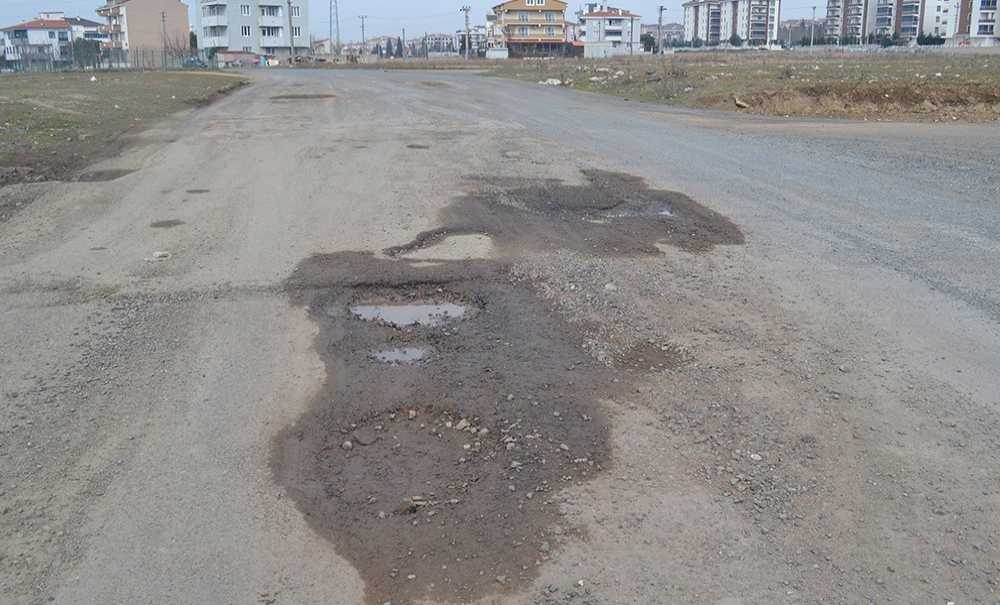 Aylardır Bozuk Olan Yol, Yeni Yapılmaya Başladı!