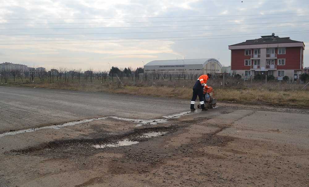 Aylardır Bozuk Olan Yol, Yeni Yapılmaya Başladı!