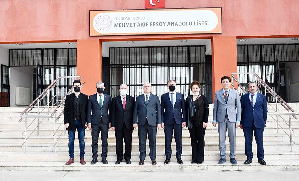 Vali Yıldırım, Çorlu'da Kütüphane Ve Atölye Açılışı Yaptı