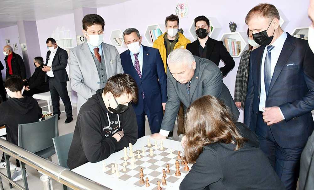 Vali Yıldırım, Çorlu'da Kütüphane Ve Atölye Açılışı Yaptı