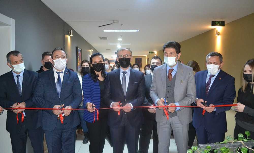 Geri Dönüşüm Kütüphanesi Açıldı