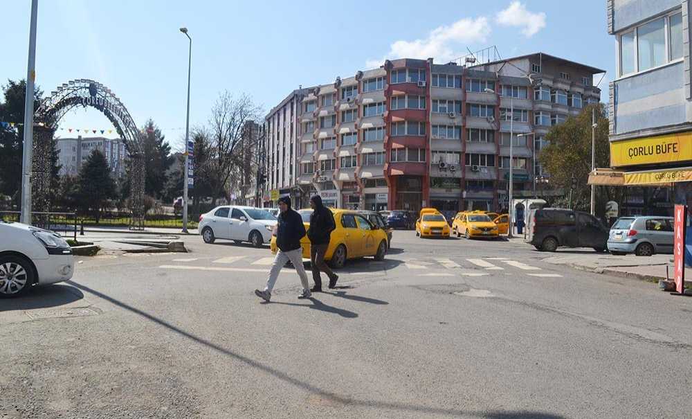 Aman Dikkat, Çukura Düşebilirsiniz!