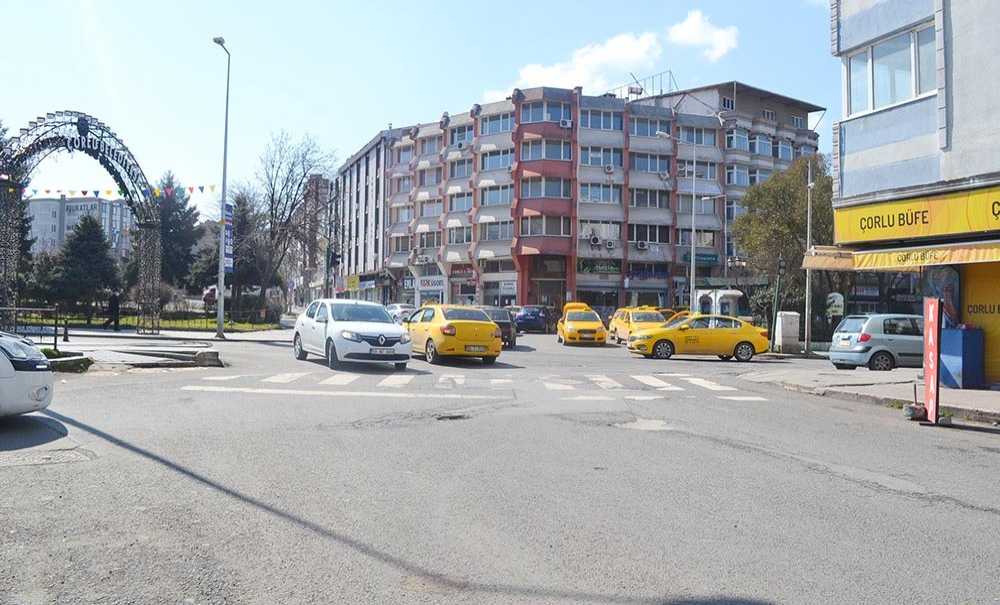 Aman Dikkat, Çukura Düşebilirsiniz!