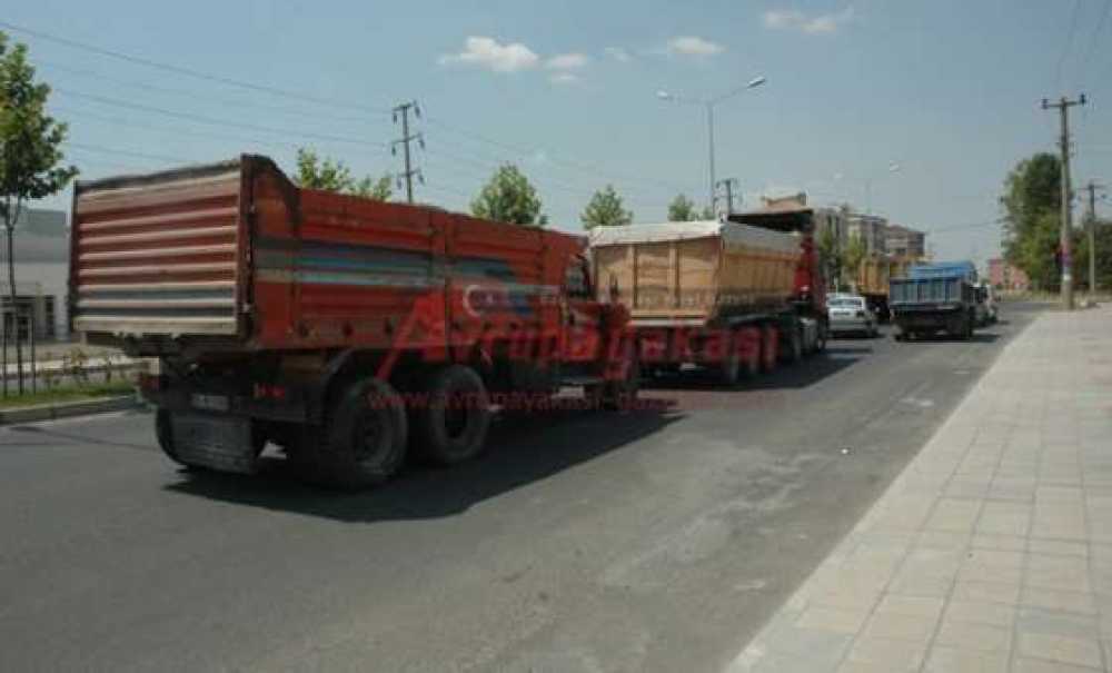 Bülent Ecevit Bulvarına Yeni Işıklı Kavşak