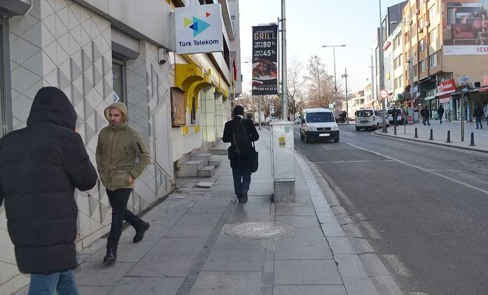 Kaldırımlara Vatandaşlar Tepki Gösterdi