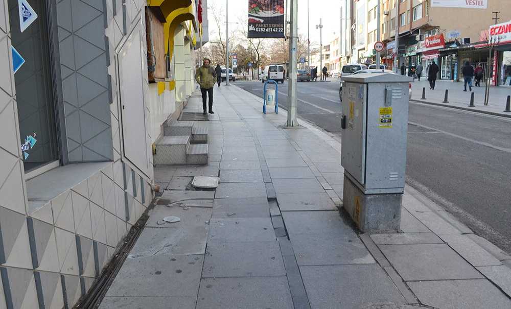 Kaldırımlara Vatandaşlar Tepki Gösterdi