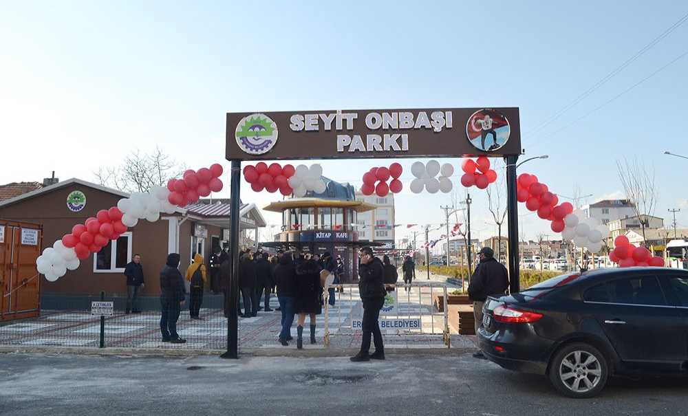 Seyit Onbaşı Parkı Ve Kitap Kafe Açıldı