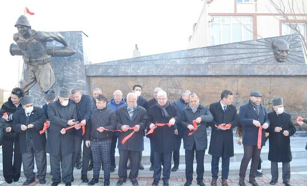 Seyit Onbaşı Parkı Ve Kitap Kafe Açıldı