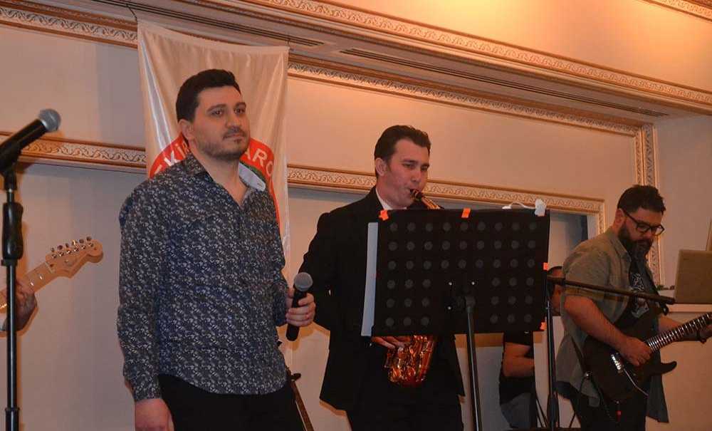 “Cumhuriyete Ve Atatürk'e Bağlıyız”