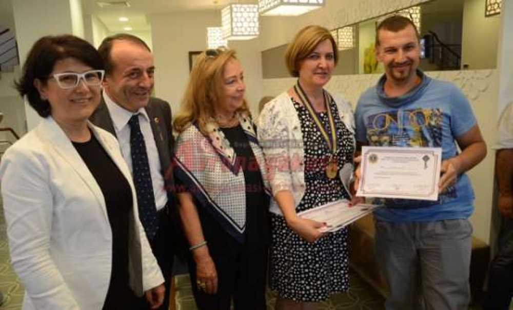 Lionlardan Basın Bayramı Kutlaması