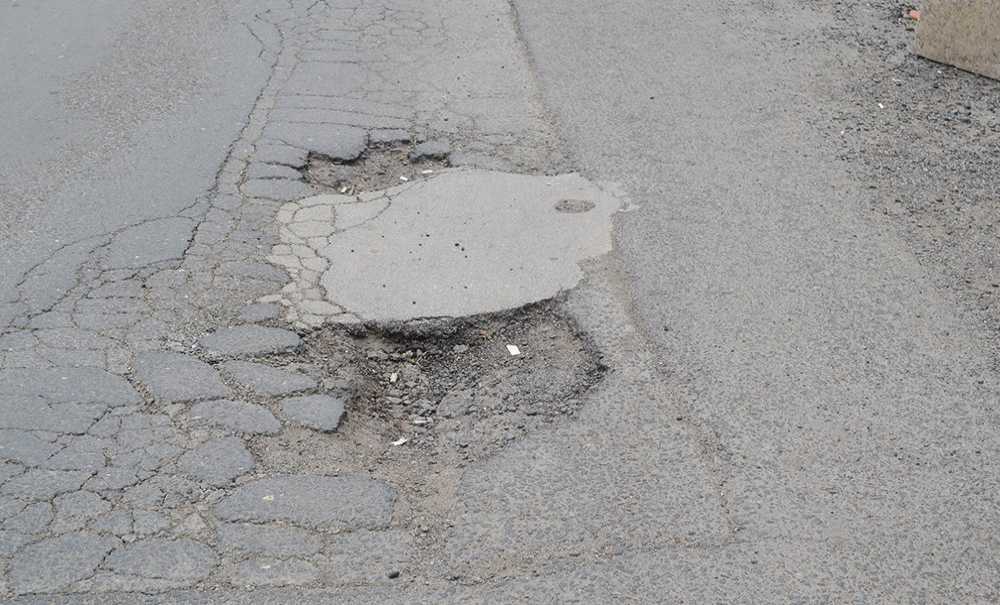 Derin Çukurlar Sürücüleri Canından Bezdirdi