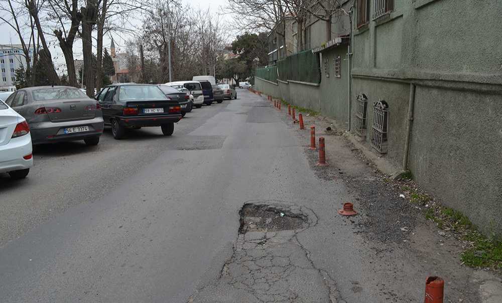 Derin Çukurlar Sürücüleri Canından Bezdirdi