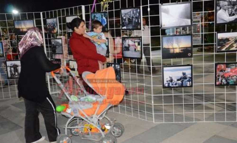 Fotoğraf Sergisi Cumhuriyet Parkı'nda