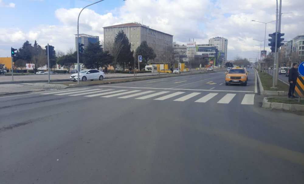 Orion Kavşağı'ndaki Dubalar Yenilendi