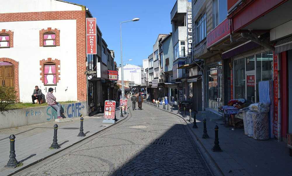 Tarihi Saray Caddesi Yavaş Yavaş Ölüyor