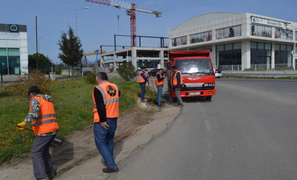 Karayolları Ekipleri Kanalları Temizledi