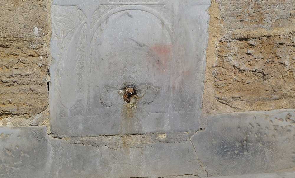 Tarihi Çeşme Atıl Bırakıldı