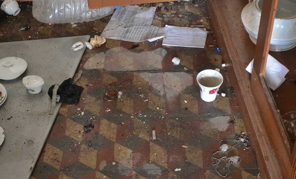 Metruk Binalar Mahalle Sakinlerini Korkutuyor